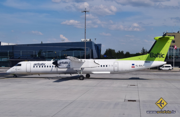 Bombardier DHC-8-402 Q400